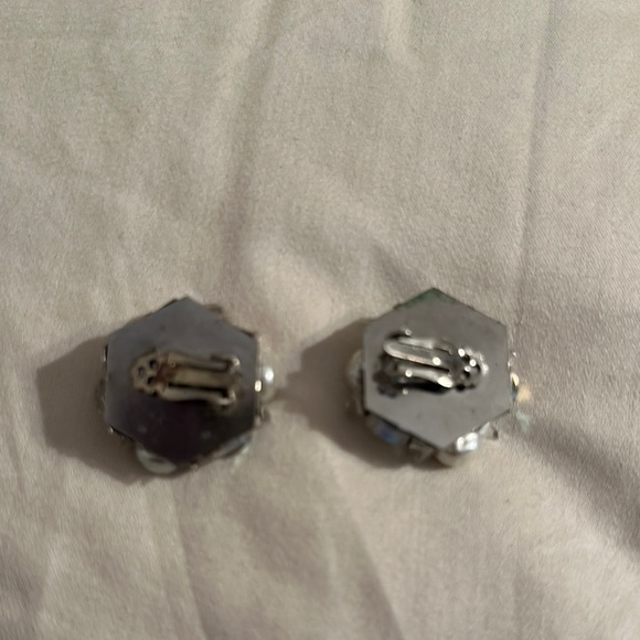 Vintage Aurora Borealis Elegant Silver and White Pearl Earrings 1940’s - Picture 2 of 3